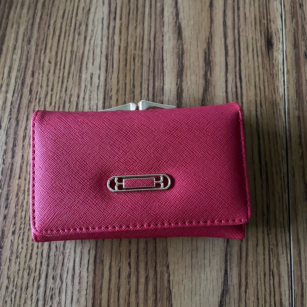 Red Wallet with Kiss Lock